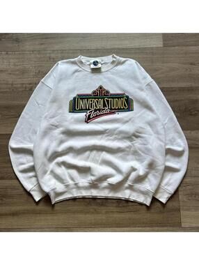 Vintage 90’s Universal Studios White Crewneck Sweatshirt M